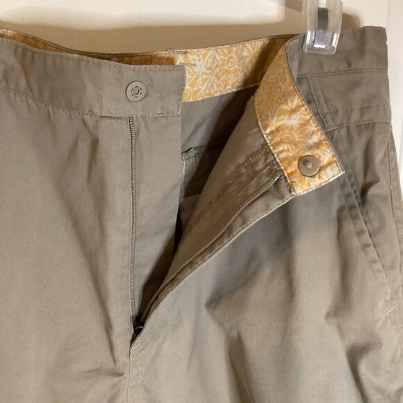 Nike ACG Women's Shorts Size M Flat Front Pockets 100% Cotton Hiking Casual - Picture 2 of 10